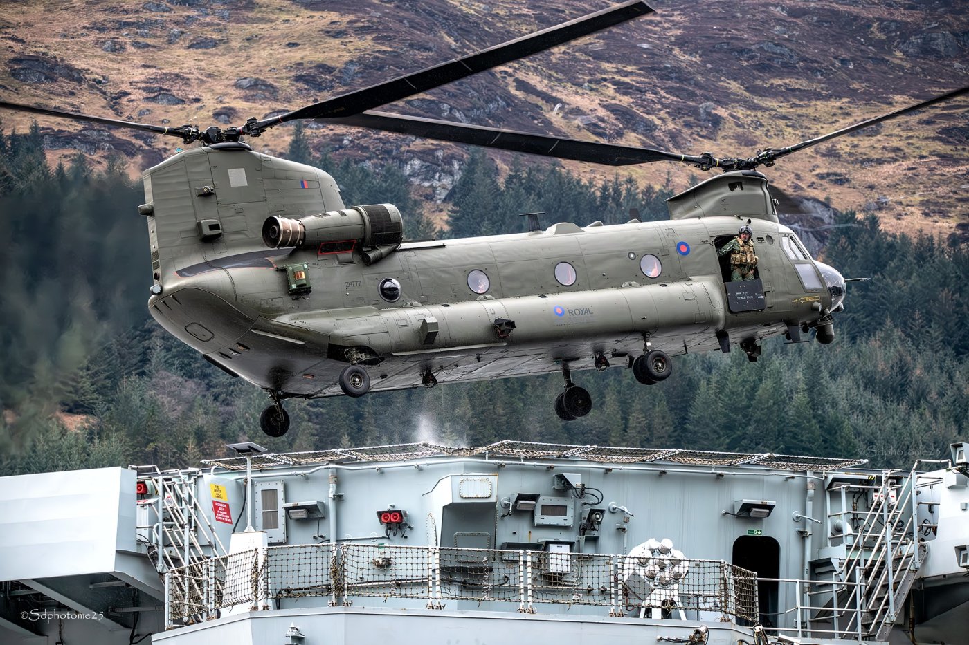 Boeing Chinook HC.4/5/6/6a