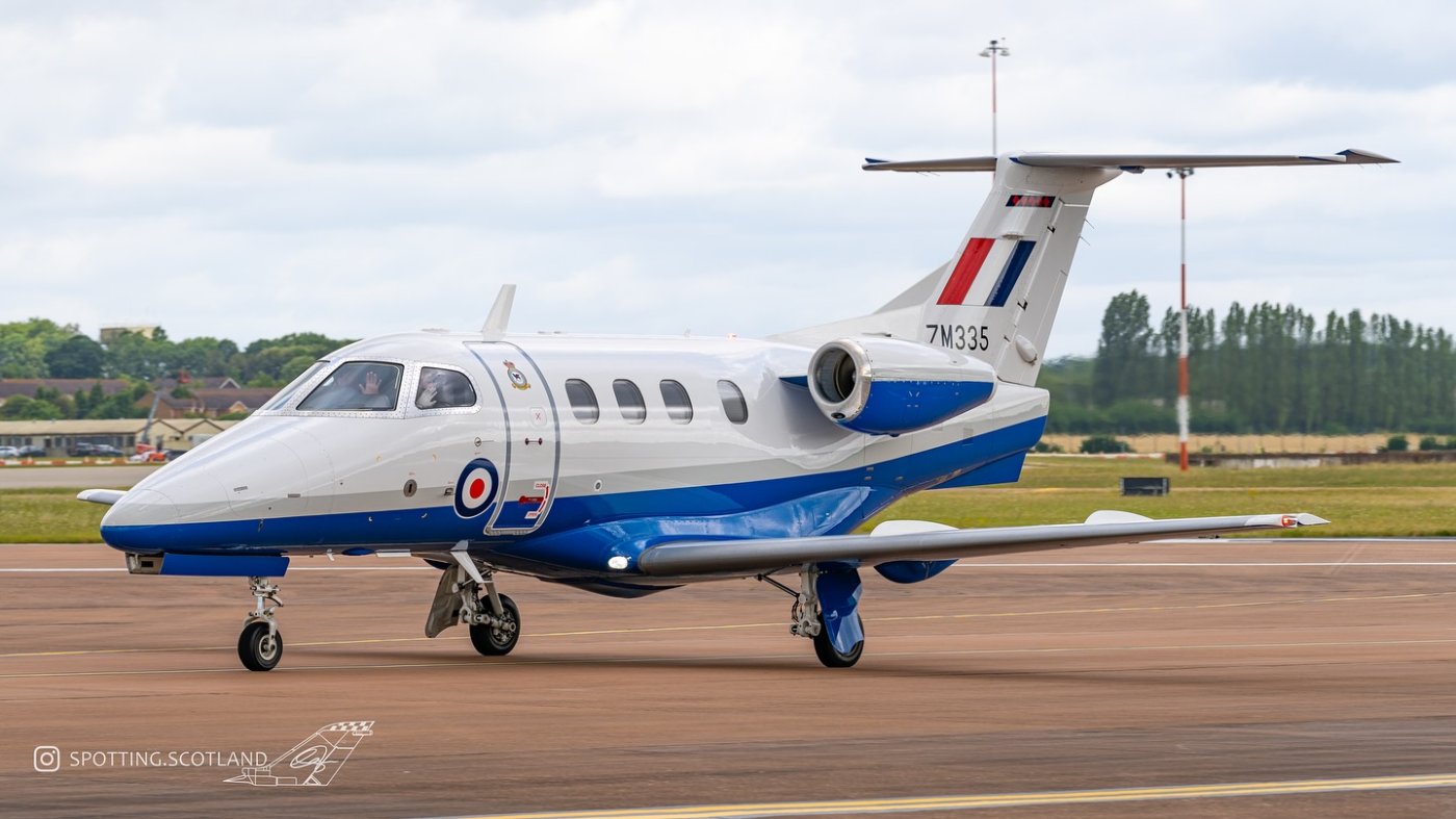 Embraer Phenom T.1